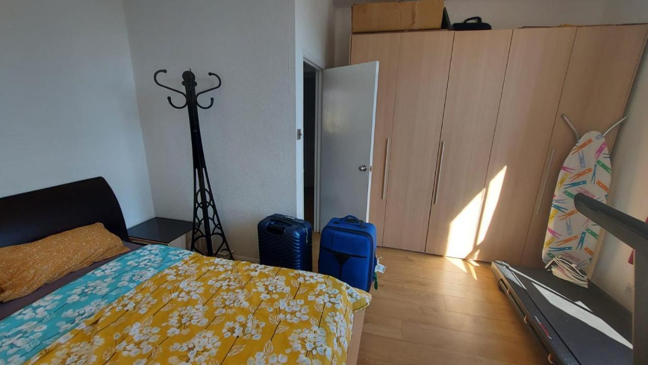 Extra Large One Bedroom Flat With Parking Лондон Екстер'єр фото