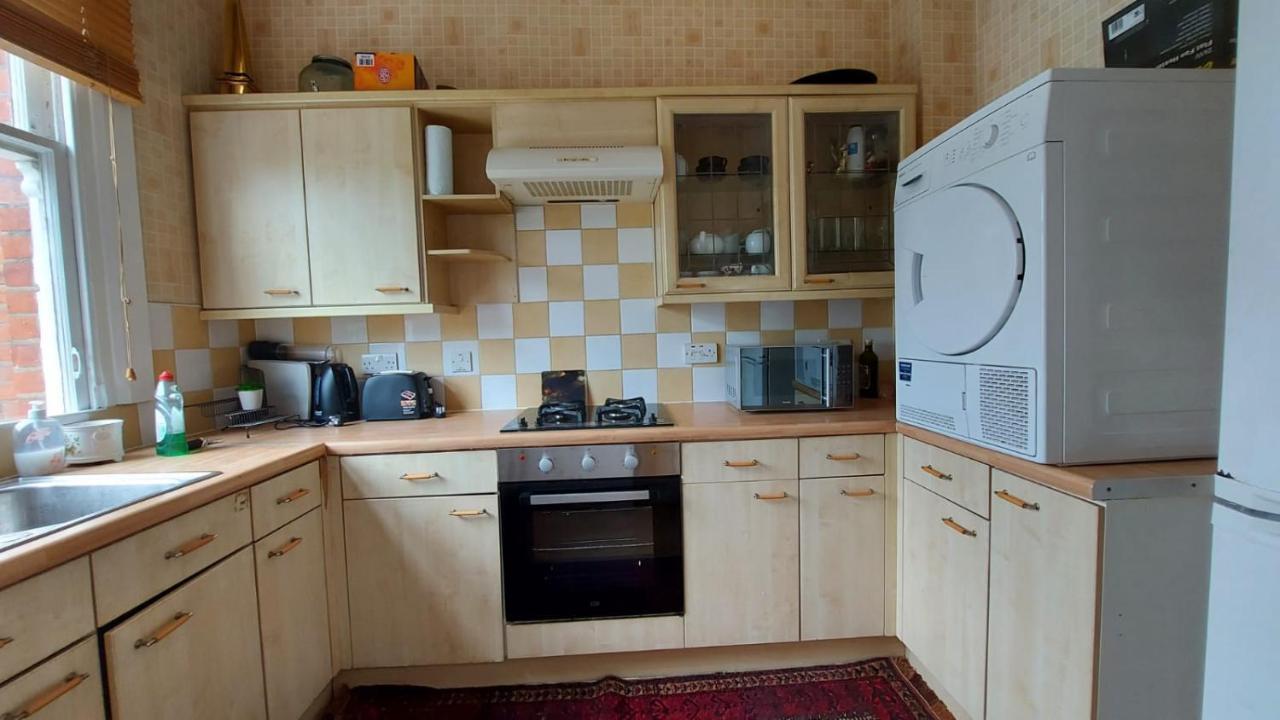 Extra Large One Bedroom Flat With Parking Лондон Екстер'єр фото