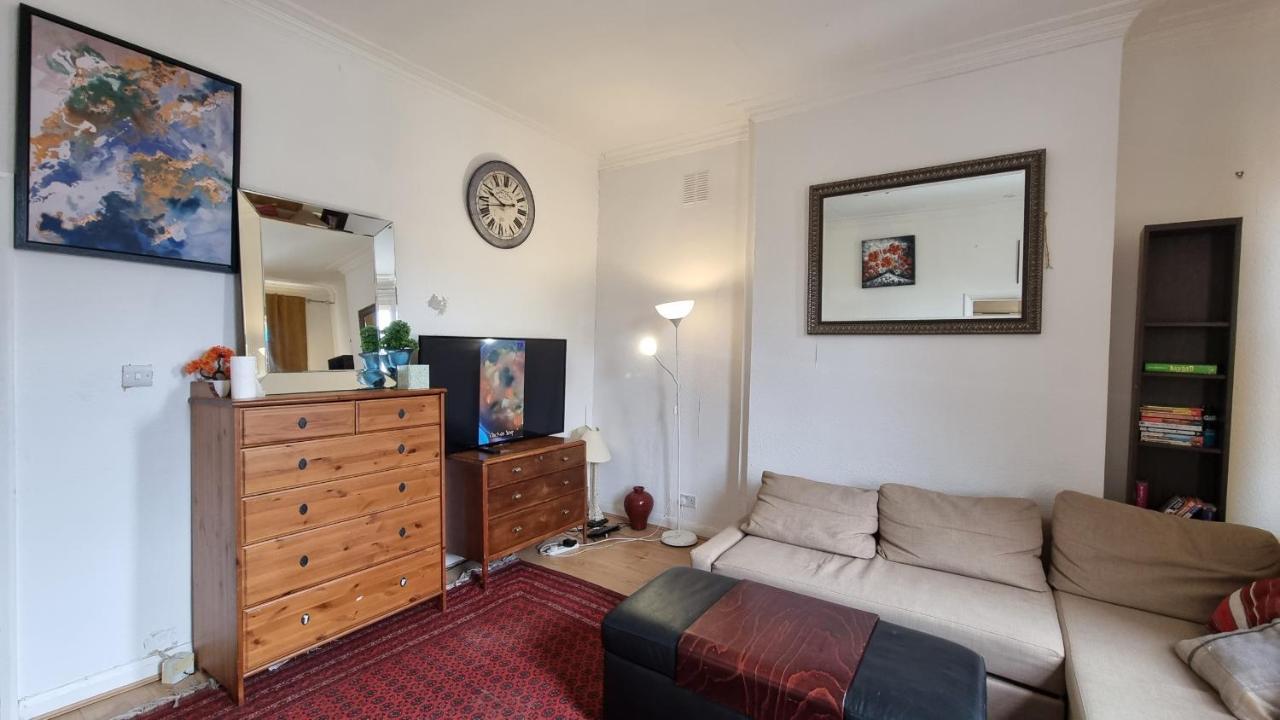 Extra Large One Bedroom Flat With Parking Лондон Екстер'єр фото
